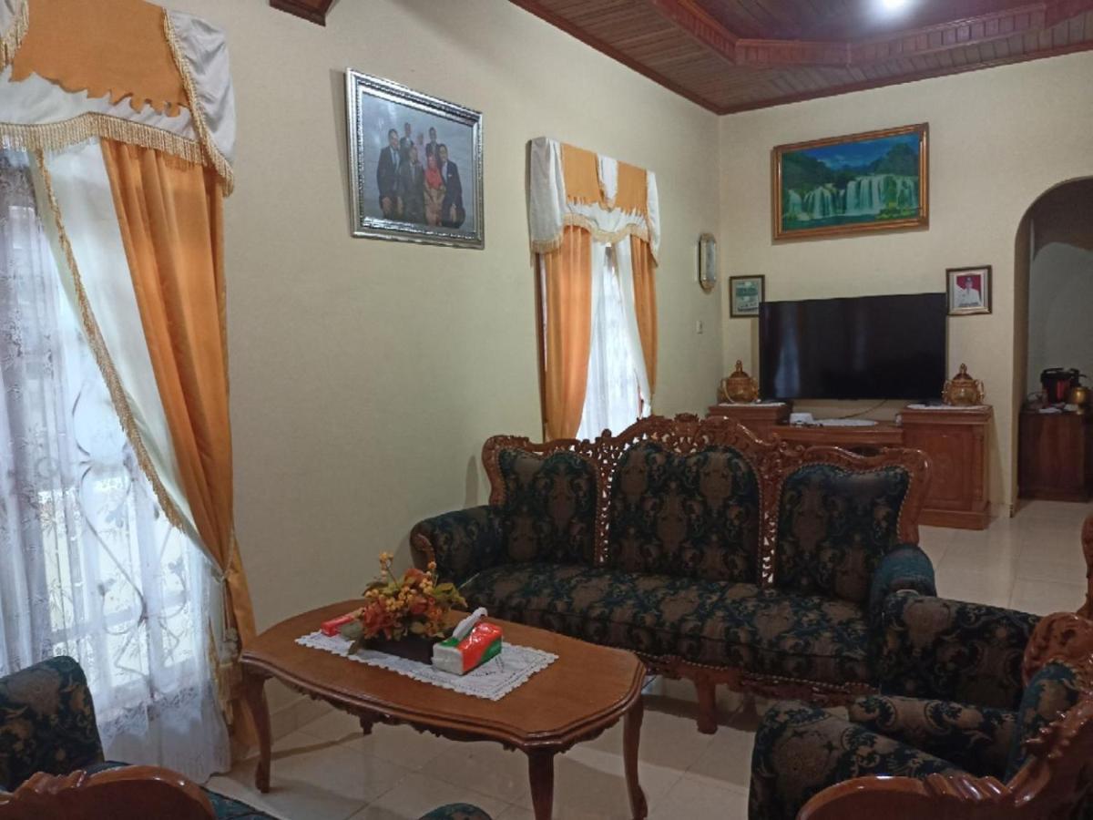 Fermana Homestay Painan Exterior foto